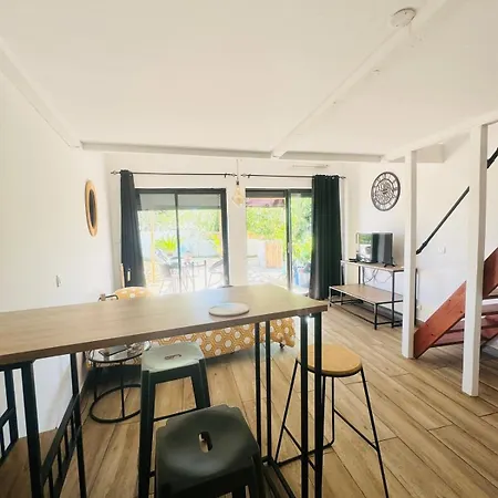 Le Mas De La Cigale Vue Imprenable Climatisation Casa vacanze Villevieille